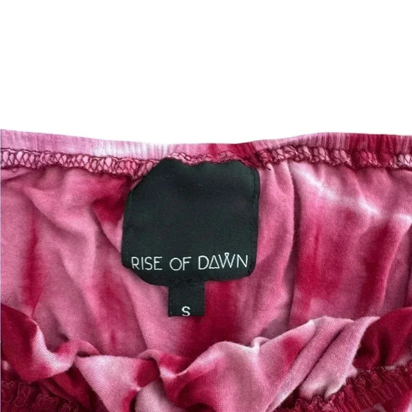 Tiger Mist Tie-Dye boho Off the should crop top and short set. Size small/medium - Picture 8 of 14